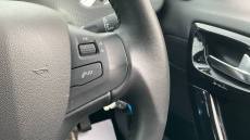 Peugeot 2008 1.2 PureTech 110 Signature 5dr Petrol Estate